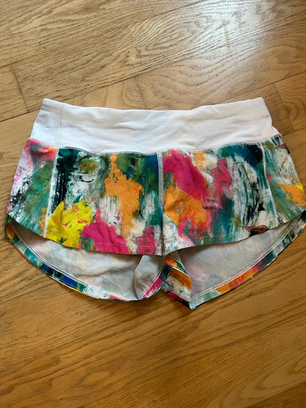 lululemon athletica speed up low rise in ‘No Limits White Multi’